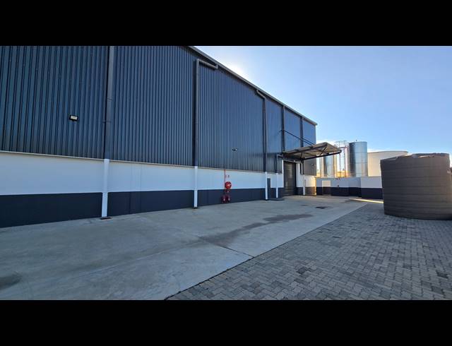 3,743M² WAREHOUSE TO LET IN SPARTAN